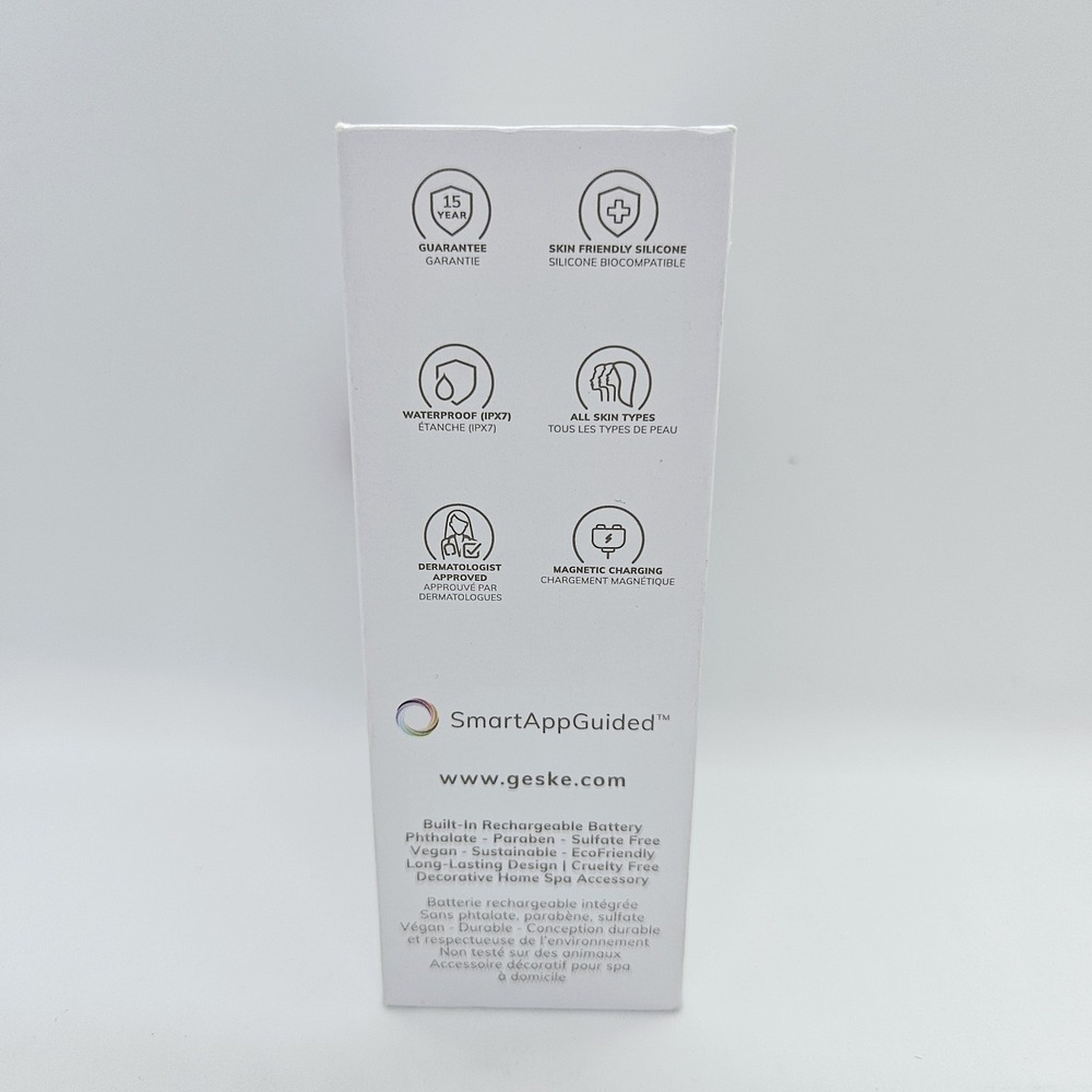 Hello Kitty x GESKE Skincare Bundle -‎ Thermo Facial Brush & Hydration Refresher - Picture 13 of 16